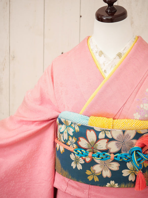 FR-085   ピンク地小花　振袖