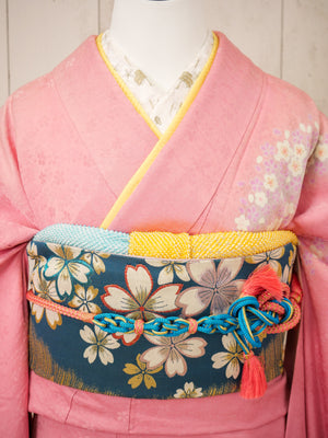 FR-085   ピンク地小花　振袖