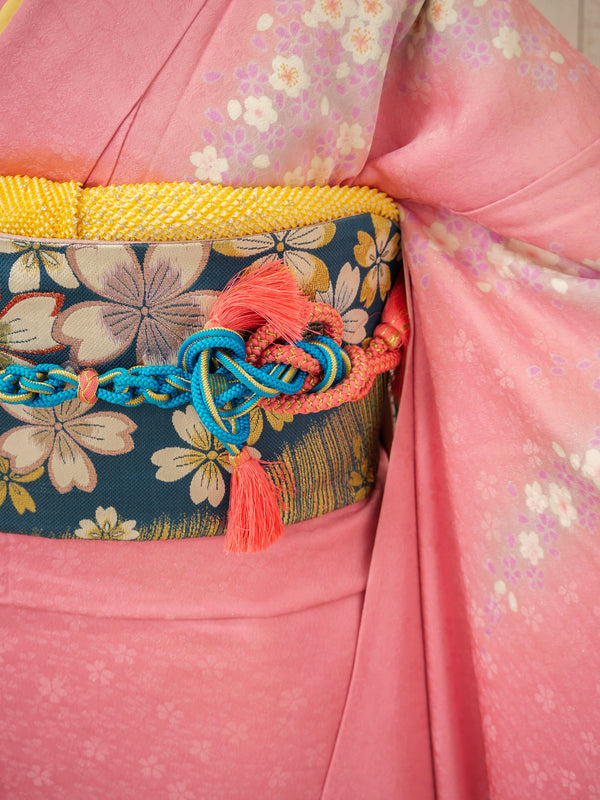 FR-085   ピンク地小花　振袖