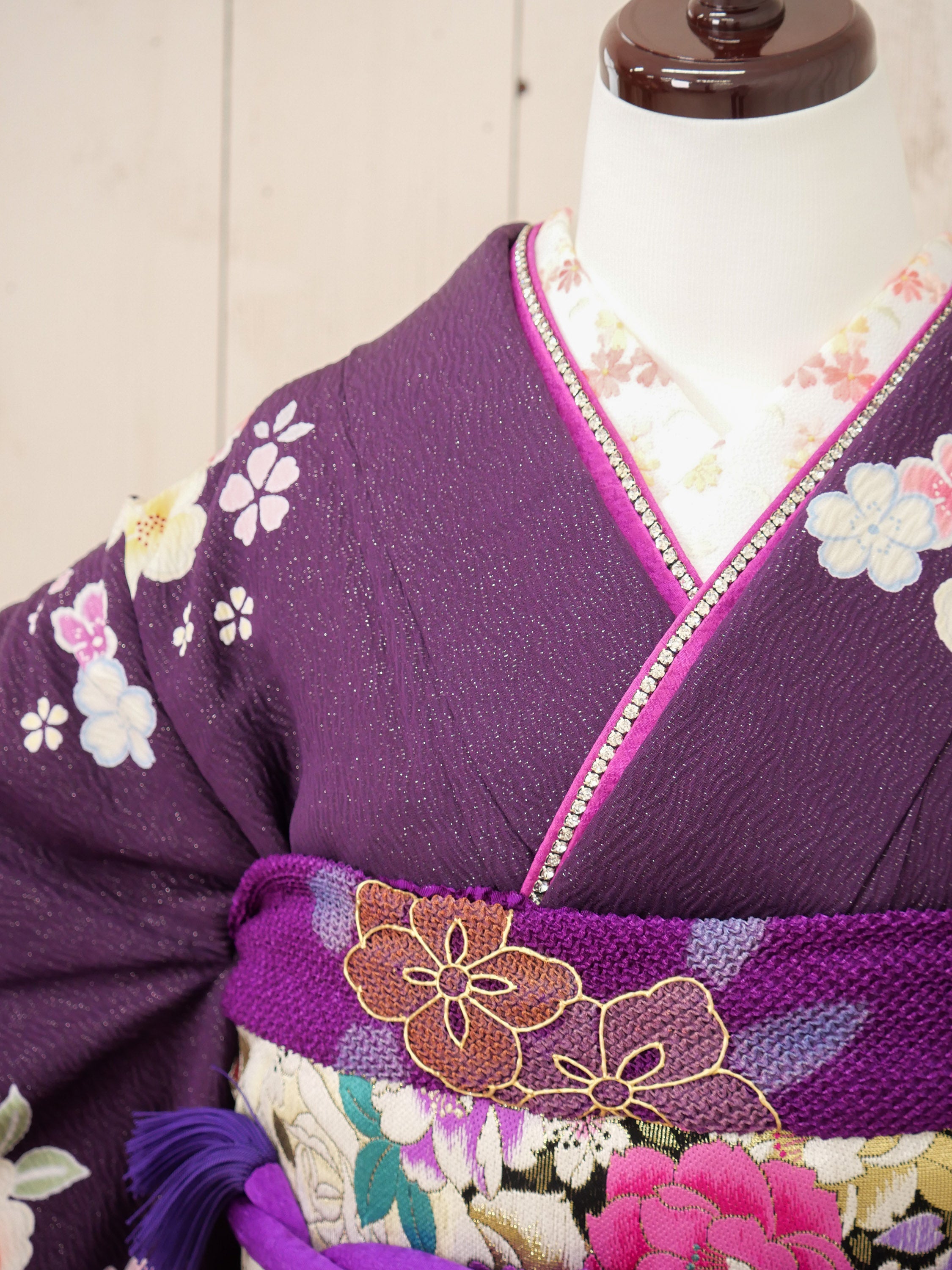 枝垂れ桜　藤の花　花菱　花吹雪　振袖　着物　102a p Urban Elegance