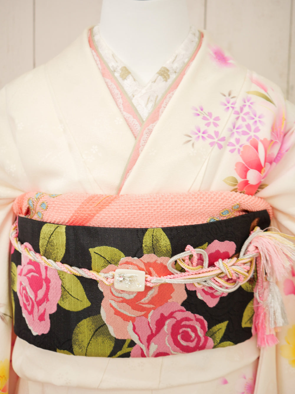 FK-012　桃花彩日和　振袖