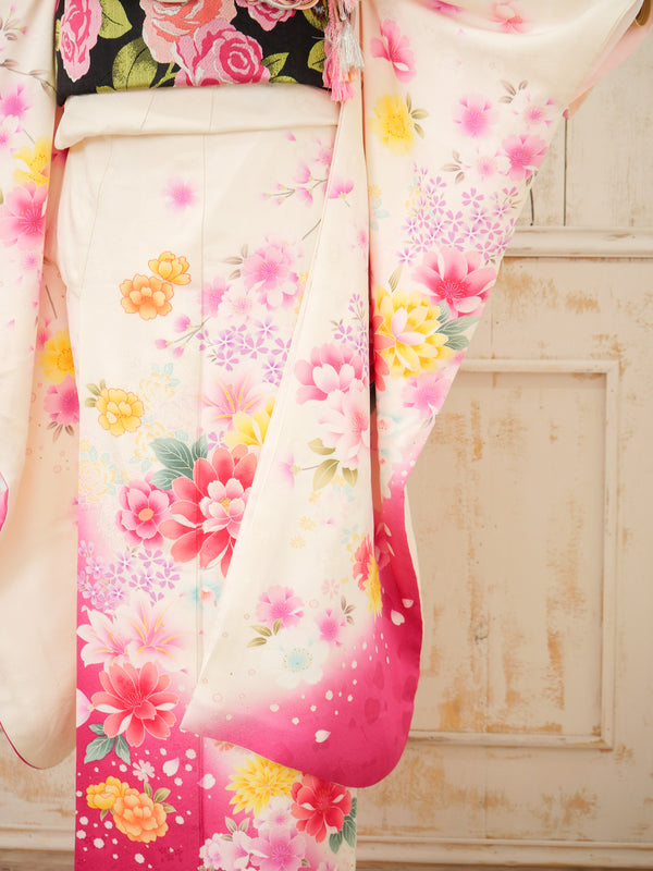 FK-012　桃花彩日和　振袖