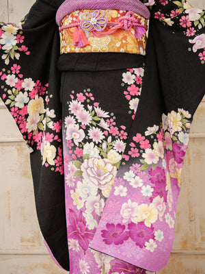 FK-016　黒地紫花　振袖.