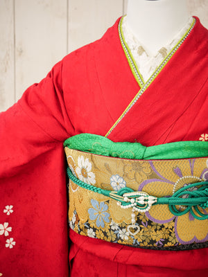 FK-024　赤地白小花　振袖.