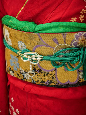 FK-024　赤地白小花　振袖.