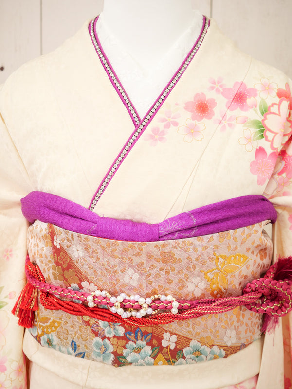 FK-026　白地ピンク牡丹　振袖.