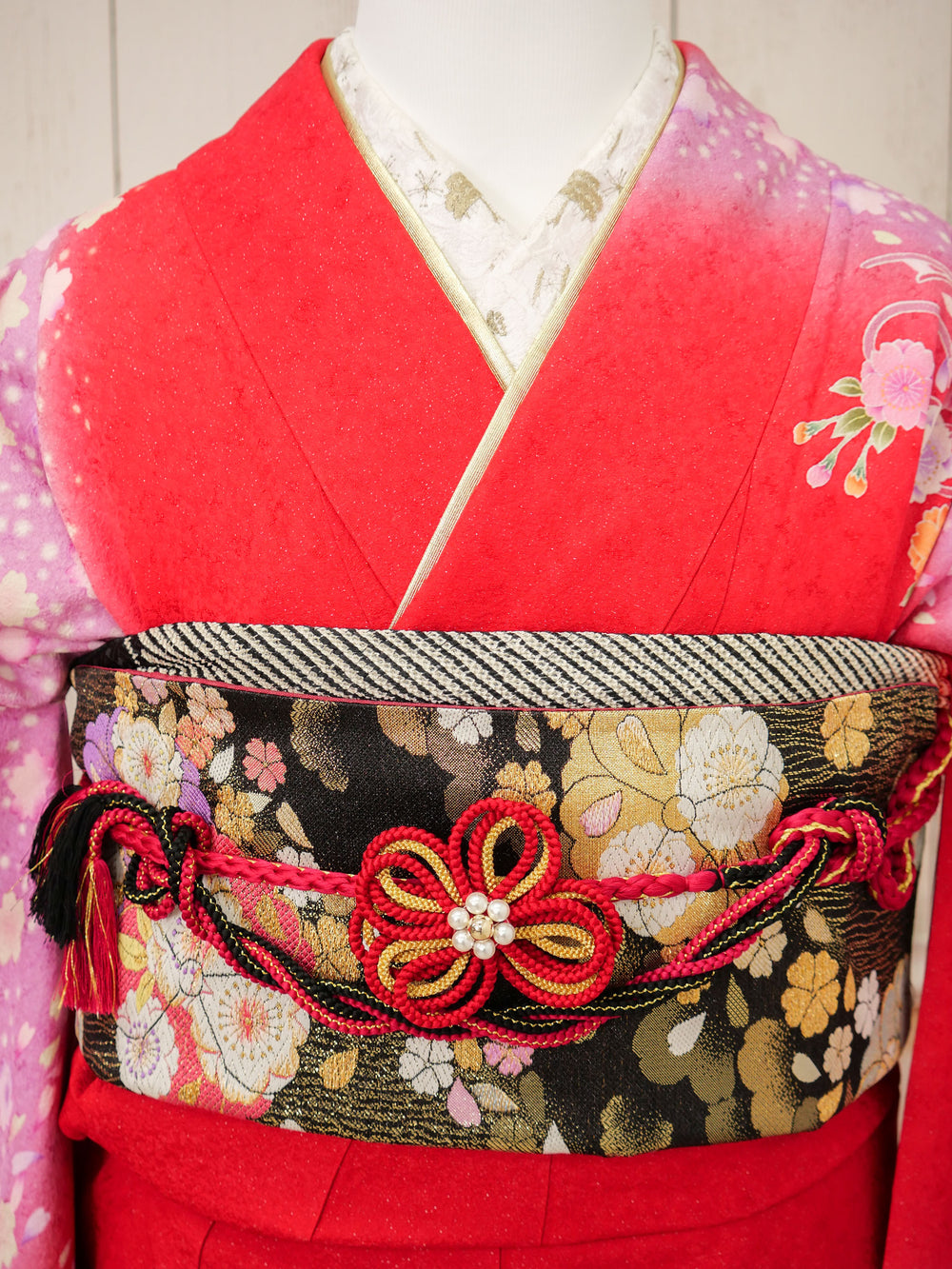 FK-030　赤地ピンク花　振袖.