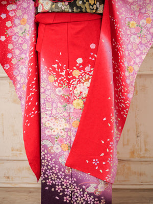 FK-030　赤地ピンク花　振袖.