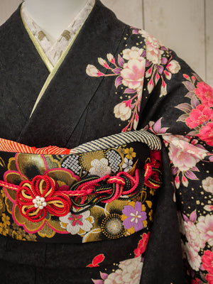 FK-032　黒地ピンク大菊　振袖.