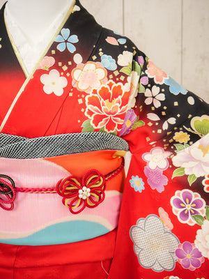 FK-036　赤地黒グラデ　振袖.