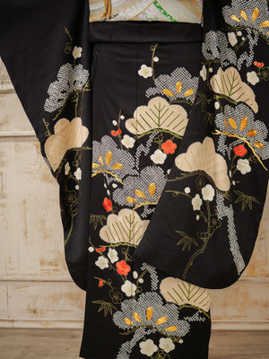 FK-037　黒地松　振袖.