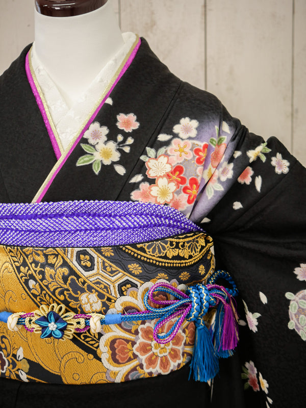 FK-039　黒地パープル御所車　振袖.