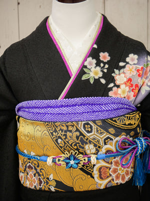 FK-039　黒地パープル御所車　振袖.