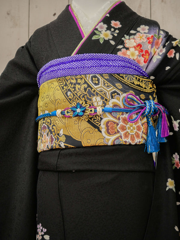 FK-039　黒地パープル御所車　振袖.