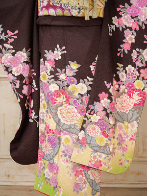 FK-043　茶地ピンク花　振袖.