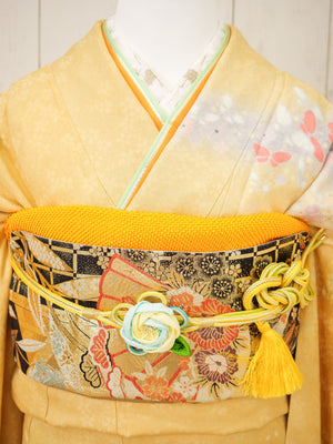 FK-044　黄色地ピンク蝶　振袖.