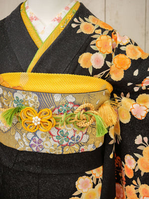 FK-046　黒地オレンジ八重ザクラ　振袖.