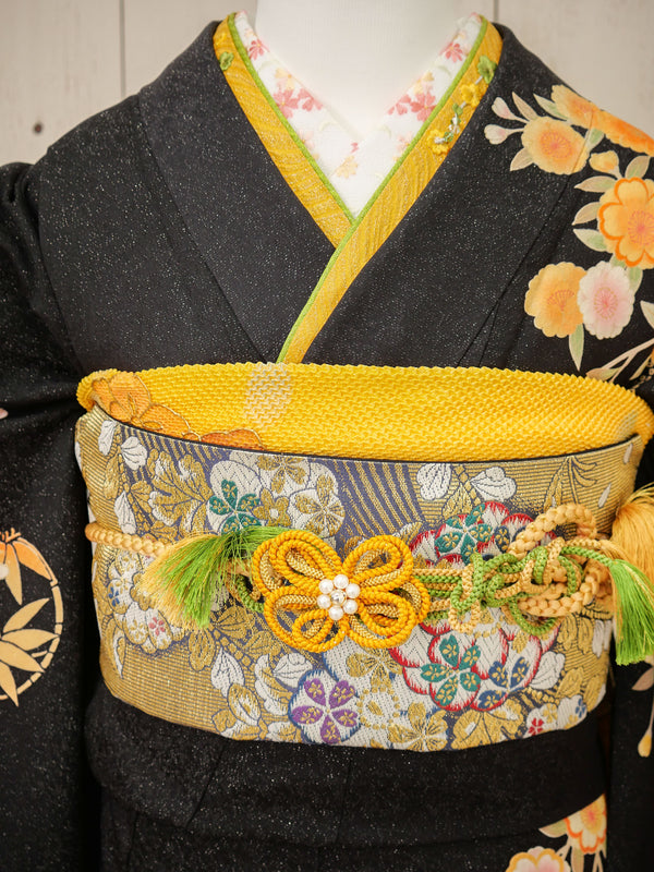 FK-046　黒地オレンジ八重ザクラ　振袖.