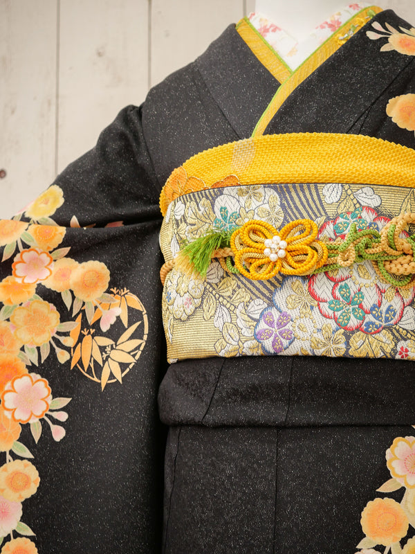 FK-046　黒地オレンジ八重ザクラ　振袖.