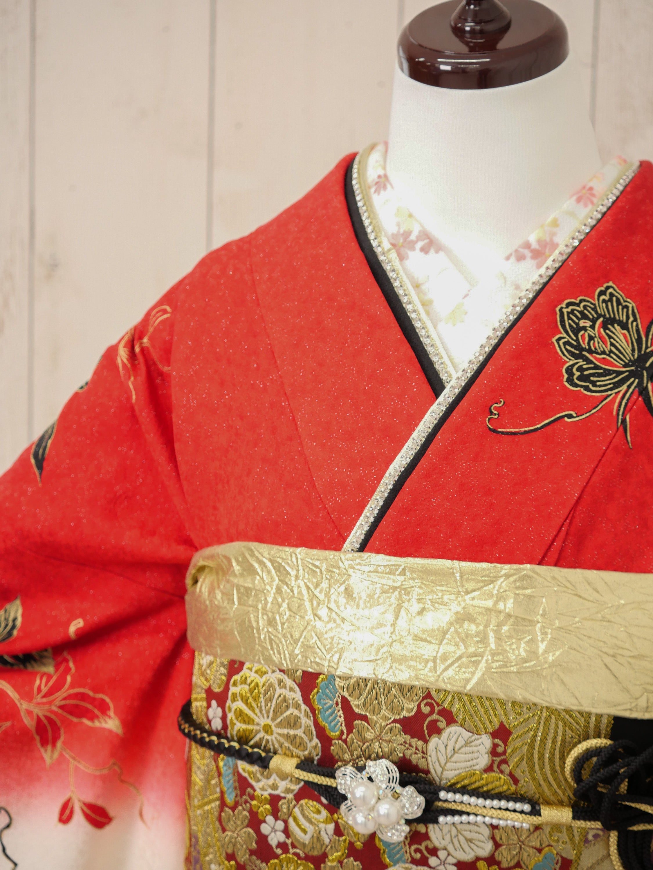 Urban Elegance 511z19〇振袖 モダン 牡丹 桜 青 白〇状態良好 成人式 結婚