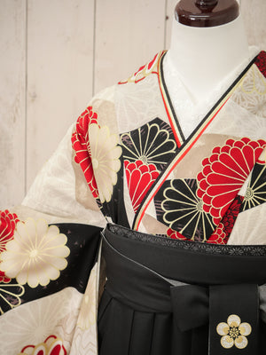 KR-136/JAPAN STYLE×中村里砂 ベージュ扇面に菊　卒業袴