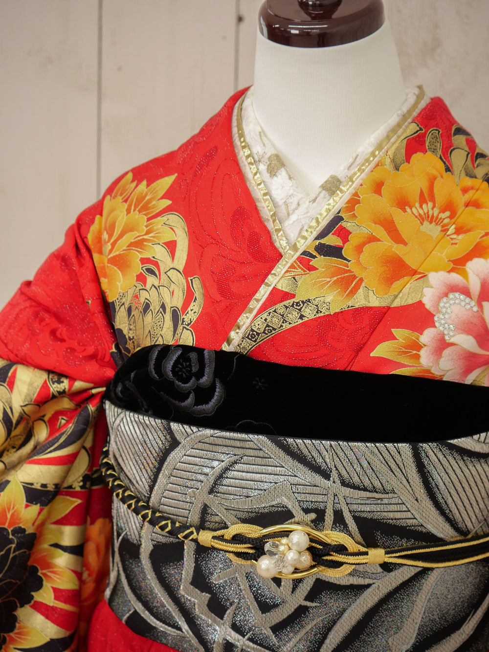 FI-003　艶陽　振袖