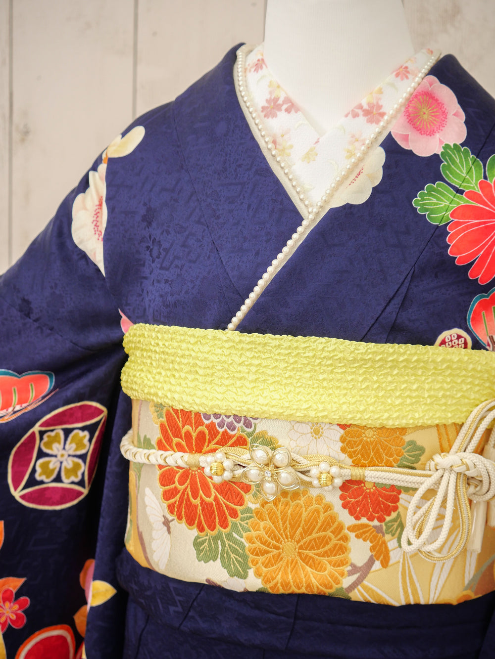 FI-004　雅な蒼花　振袖