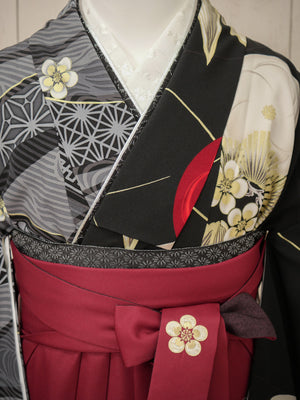 KR-138/JAPAN STYLE×中村里砂 黒片身替り　卒業袴