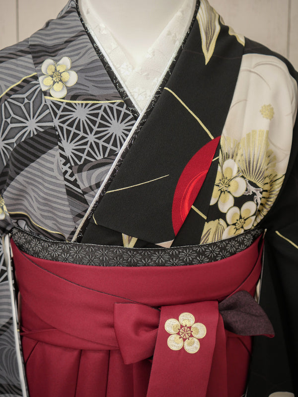 KR-138/JAPAN STYLE×中村里砂 黒片身替り　卒業袴