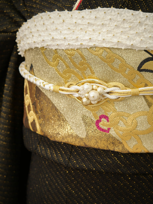 FI-011　黒地金彩小花　振袖