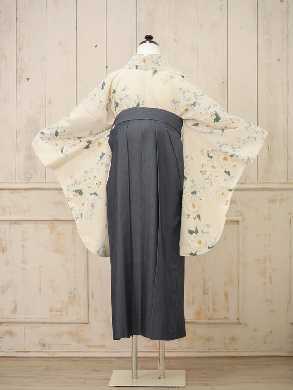 KR-142/Heather クリームレース牡丹　卒業袴