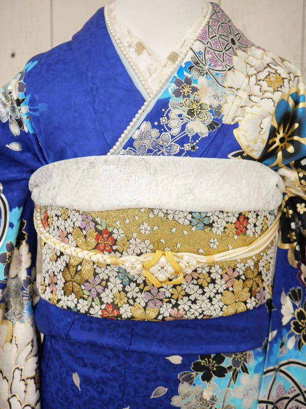 FI-013　青地金彩華紋　振袖