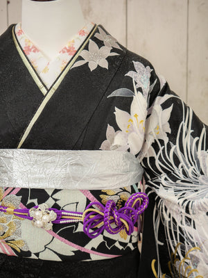 FI-014   黒地紫ぼかし菊　振袖