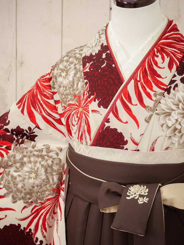 KR-140/玉城ティナ×紅一点　紅白乱菊　卒業袴