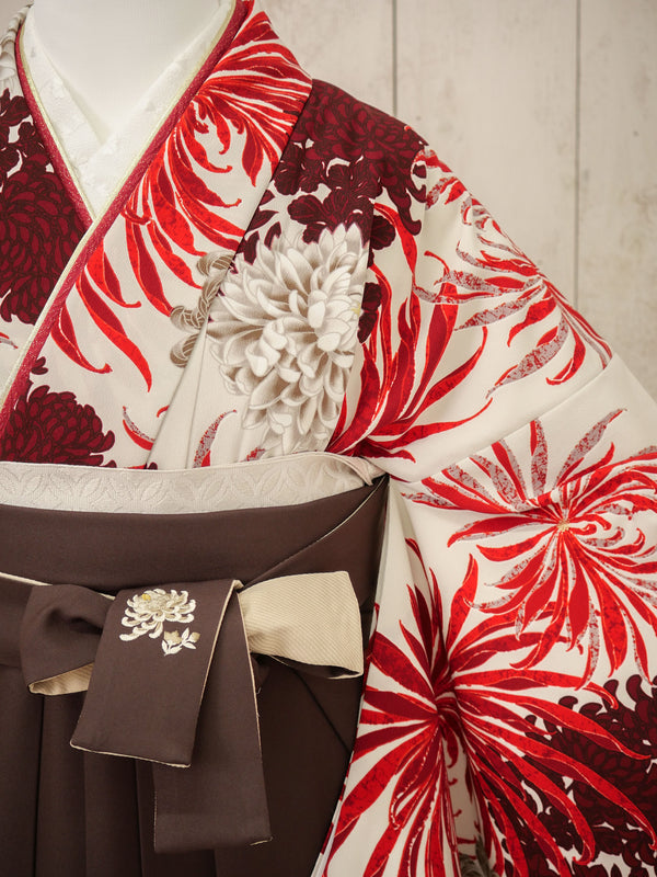 KR-140/玉城ティナ×紅一点　紅白乱菊　卒業袴