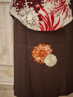 KR-140/玉城ティナ×紅一点　紅白乱菊　卒業袴