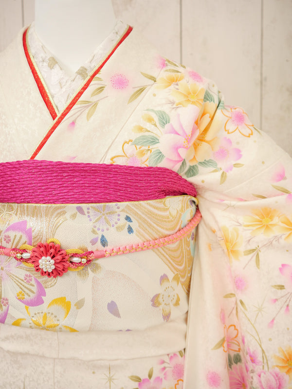 FI-015　白地ピンク桜ぼかし　振袖