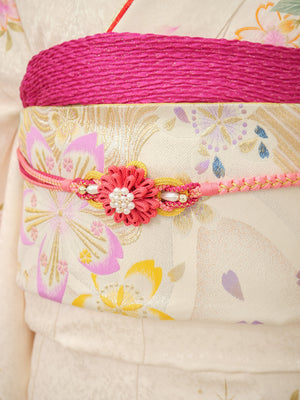 FI-015　白地ピンク桜ぼかし　振袖