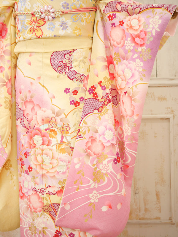 FI-018    黄色地桜づくし　振袖