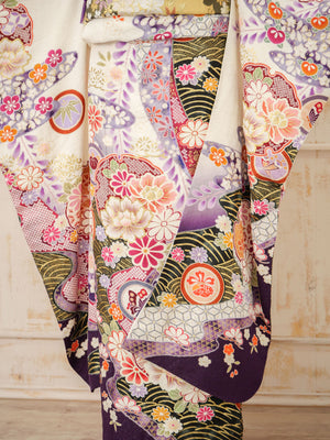 FI-019   白地伝統文様×紫　振袖