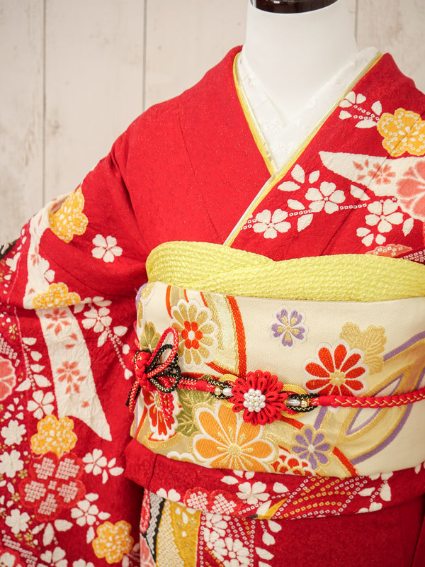 FI-022   紅花繚乱（こうかりょうらん）　振袖