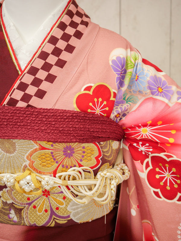 FI-031　華咲く紅梅の舞　振袖