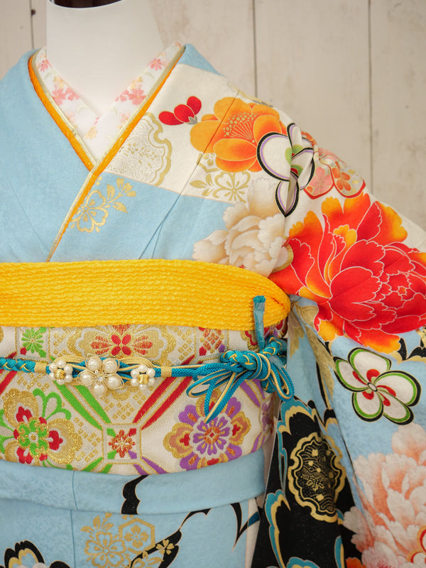 FI-042　光彩の牡丹絵巻　振袖