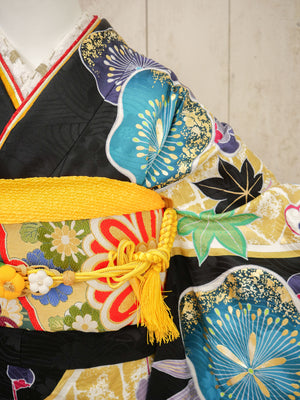 FI-045    モダン花絵巻・彩絢爛　振袖