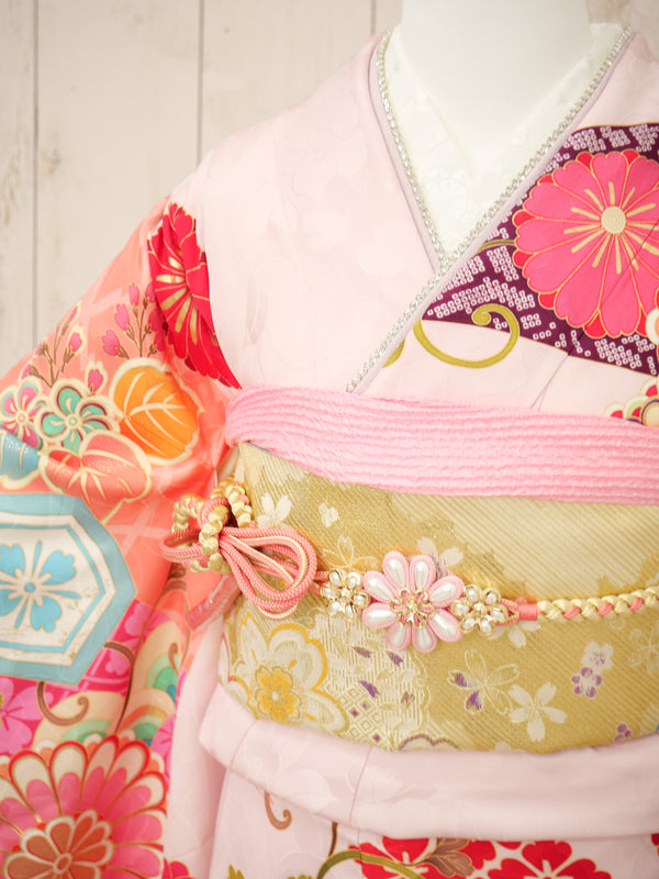 FI-046　華ひらく春夢　振袖