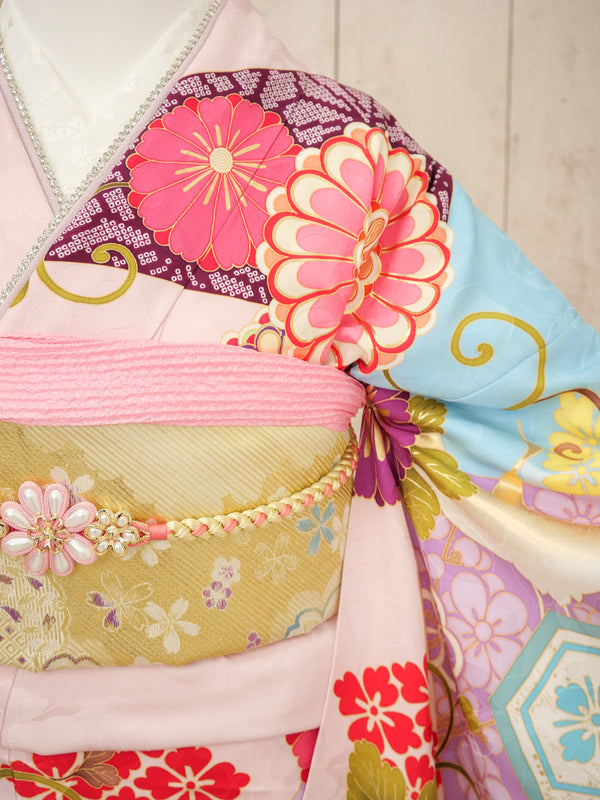 FI-046　華ひらく春夢　振袖