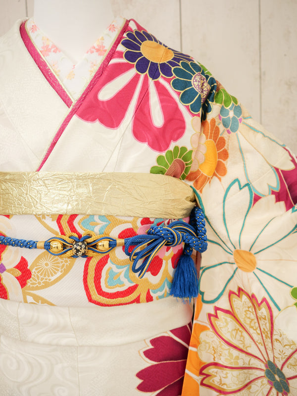 FI-047    花舞う麗日　振袖