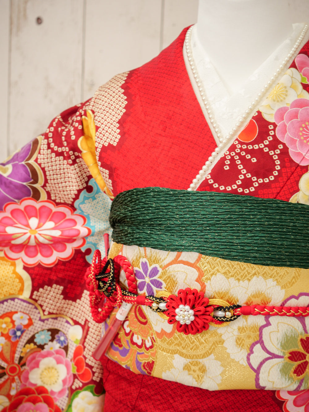 FI-053    紅椿の夢　振袖