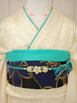 FI-054    しとやか生成り　振袖