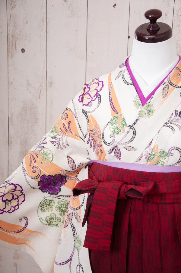 KR-085/クリーム地矢絣牡丹　卒業袴